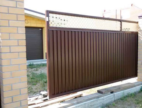 Эстетика и Надежность: Ворота Grand Line для Вашего Дома в Колпино от 37129 руб